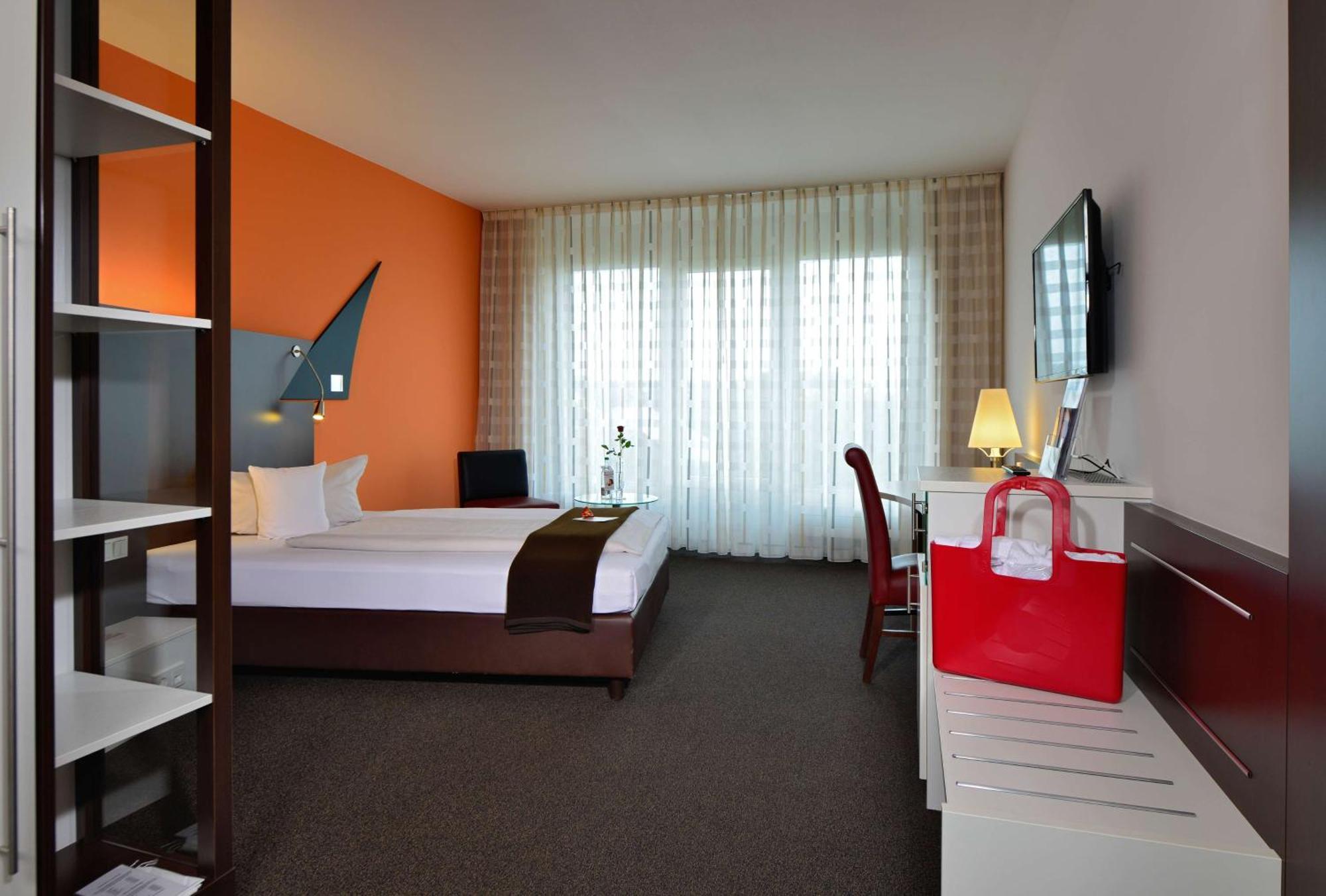 Best Western Plus Konrad Zuse Hotel Huenfeld Exterior photo