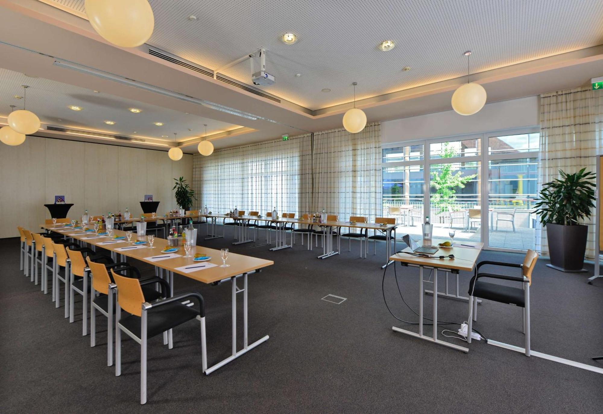 Best Western Plus Konrad Zuse Hotel Huenfeld Exterior photo
